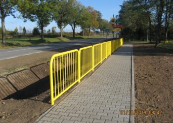 Ożarów: Chodnik w Wyszmontowie gotowy