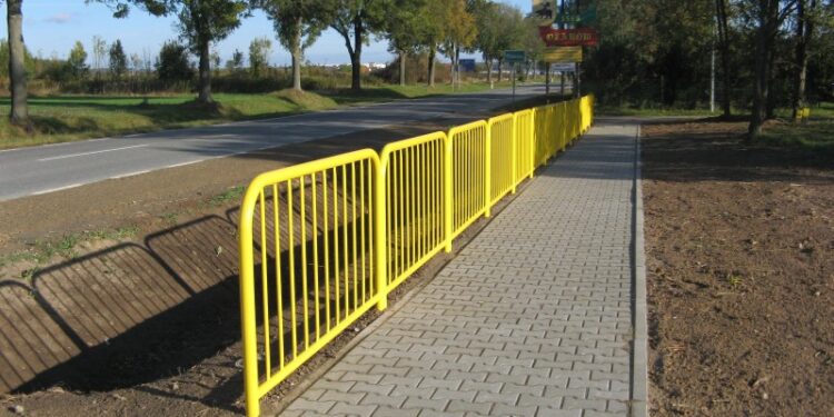 Ożarów: Chodnik w Wyszmontowie gotowy