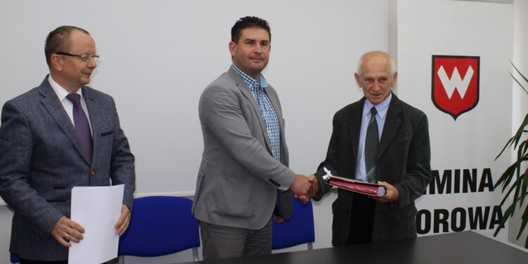 Mielec: Przekazanie umów na gazyfikację miejscowości Orłów