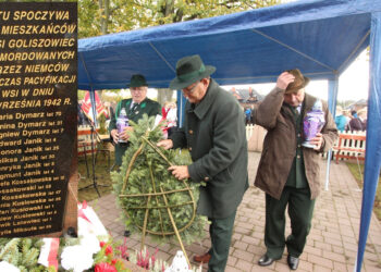 Goliszowiec: Upamiętnili 77 rocznicę pacyfikacji wsi