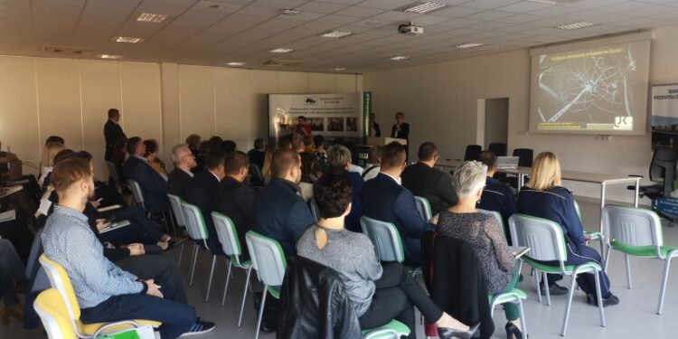 Tarnobrzeg: Inwestycja w siebie sukcesem w karierze i biznesie