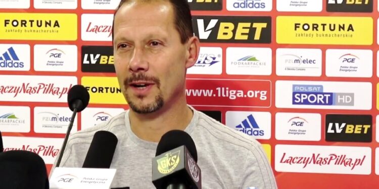 Mielec: Udany debiut i przegrana siatkarek.