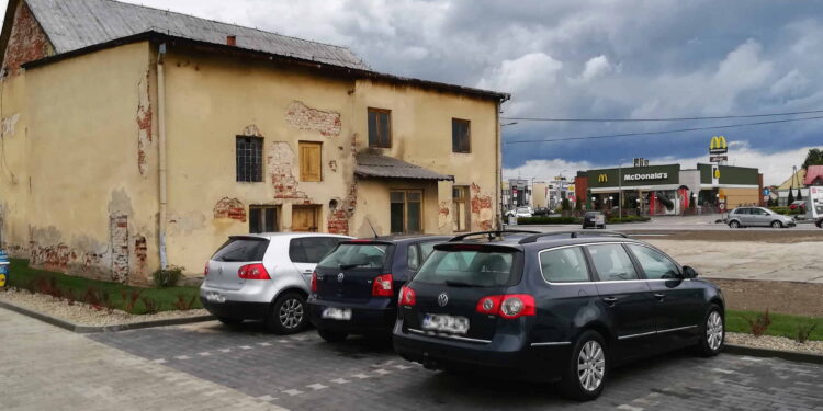 Kolbuszowa: Stary młyn szpeci miasto