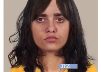 Tarnobrzeg. Okradziono staruszkę. Policja opublikowała portret pamięciowy kobiety zamieszanej w przestępstwo.