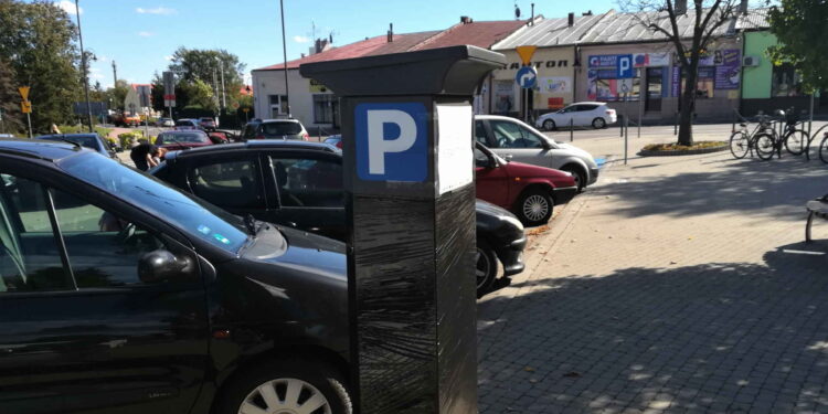 Kolbuszowa: Parkomaty na Rynku