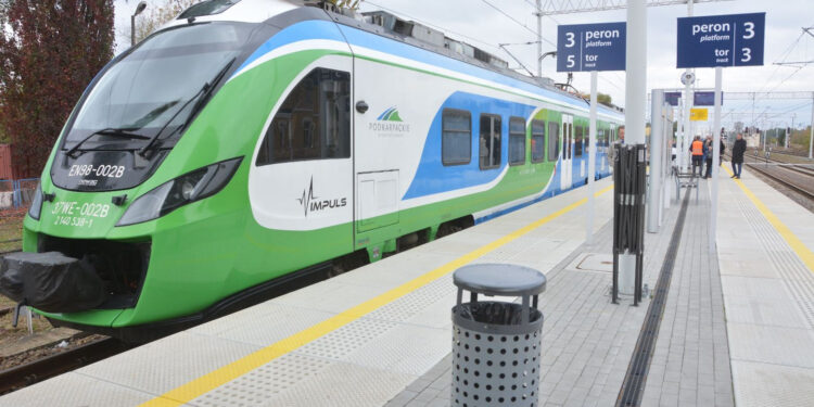 Stalowa Wola: Ruszają regionalne połączenia kolejowe między Stalową Wolą a Lublinem