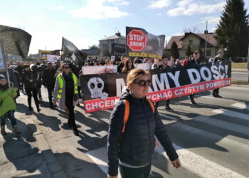 Mielec: Chcą lamp, chodnika i ścieżki rowerowej.