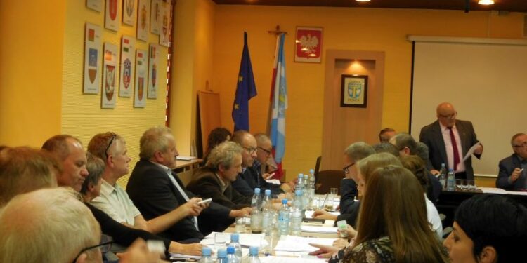 Dębica: Wyższe diety dla radnych gminy