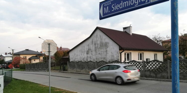 Mielec: Chcą lamp, chodnika i ścieżki rowerowej.