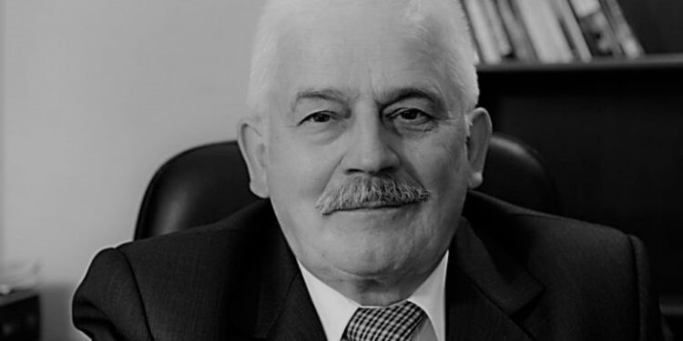 Region: Zmarł prof. Stefan Pastuszka.