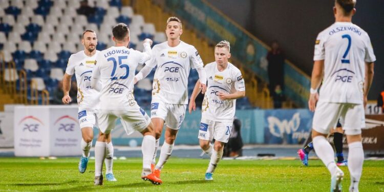 Mielec: Z tarczą i na tarczy.