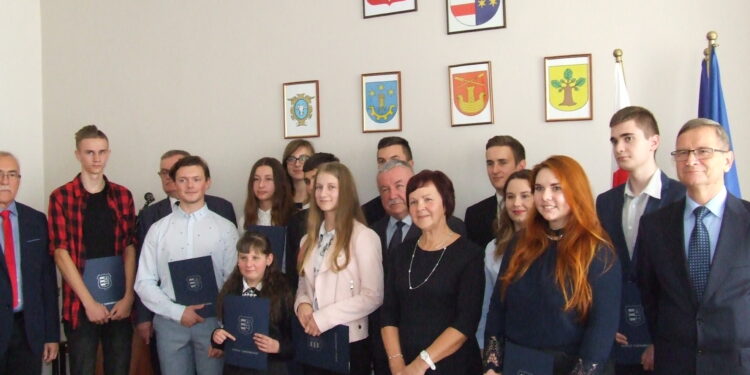 Tarnobrzeg: Dzień Edukacji Narodowej w powiecie