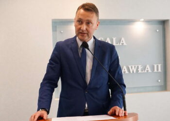 Mielec: ‘Nie jestem w żadnym układzie’.