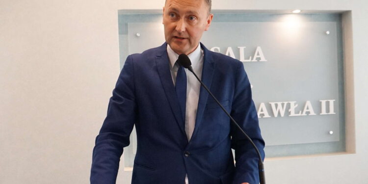 Mielec: ‘Nie jestem w żadnym układzie’.