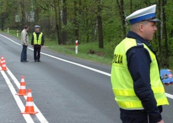 Widełka: Zderzenie dwóch osobówek