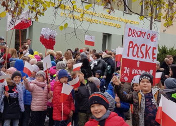 Tarnobrzeg. Nie akademią a marszem uczcił Narodowe Święto Niepodległości Mały Książe.
