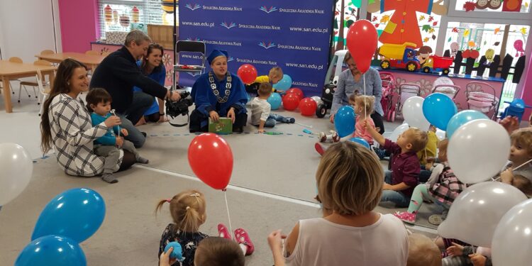 Tarnobrzeg. Akademia, a to heca, każde dziecko ją poleca.