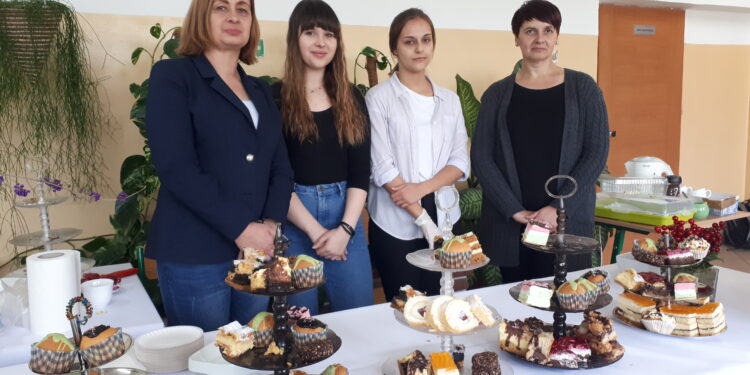 Sandomierz: „Słodka przerwa” w „Rolniku” dla psów ze schroniska.