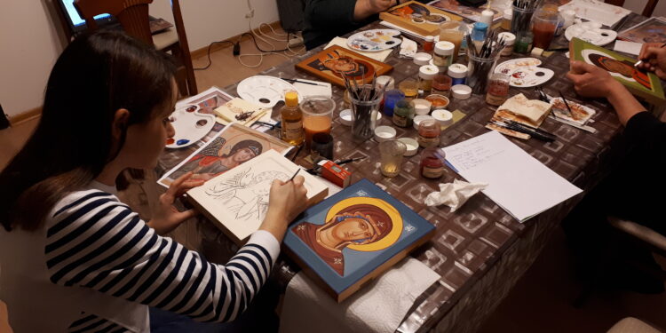 Sandomierz: Warsztaty pisania ikon w parafii prawosławnej.