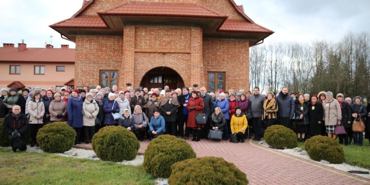 Rytwiany: Diecezjalne spotkanie czcicieli i Grup Modlitwy świętego ojca Pio.