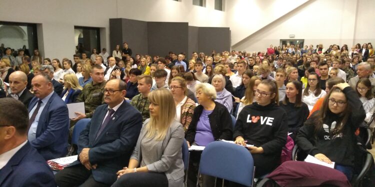 Mielec: Żachnęli się czy żachnęli ?