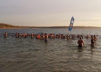 Tarnobrzeg. Morsy rozpoczęły sezon