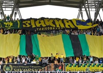 Tarnobrzeg: Pamiętają o zmarłych piłkarzach Siarki