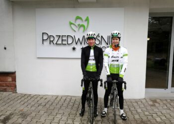 Stalowa Wola: Pierwsze ruchy kadrowe