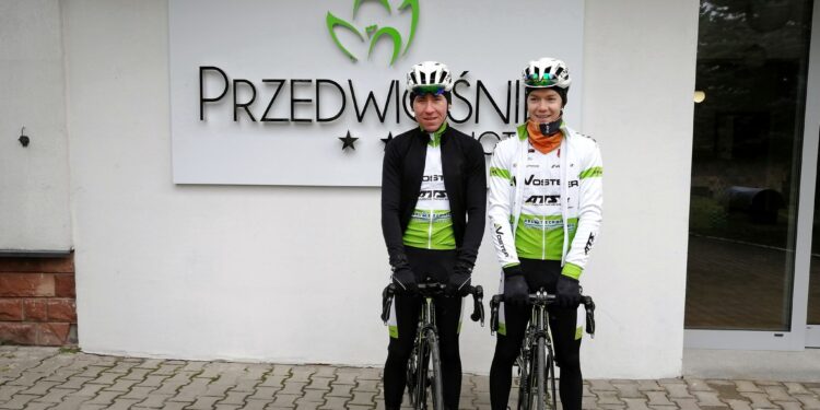 Stalowa Wola: Pierwsze ruchy kadrowe