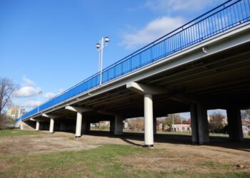 Ostrowiec Św.: Kładka już gotowa