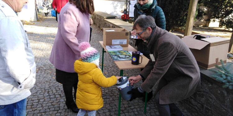 Sandomierz: Drugi dzień kwest na cmentarzach.