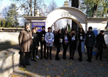 Sandomierz: Drugi dzień kwest na cmentarzach.