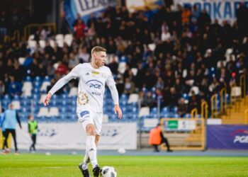 Mielec:  Nożna i ręczna-tuż przed i po