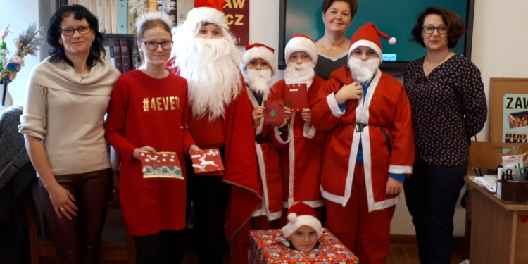 Sandomierz: Mikołajkowe warsztaty kleczanowskiego ŚDS w sandomierskim „Katoliku”.