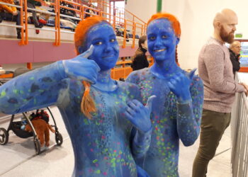 Sandomierz: Gimnastyczne akrobacje na hali MOSiR.