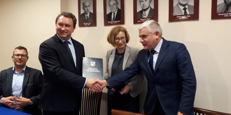 Sandomierz: Podpisano umowę na budowę Centrum Zdrowia Psychicznego.