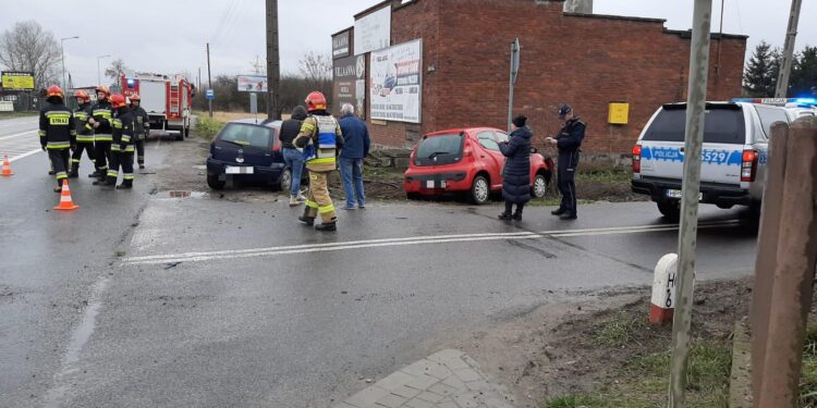 Sandomierz: Zderzenie dwóch samochodów
