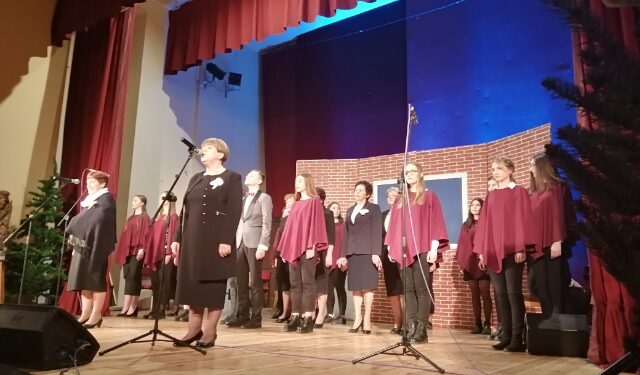 Sandomierz: Kolędowanie to nie tylko popisy wokalne.