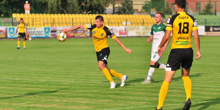 Tarnobrzeg, Stalowa Wola: Pracowita zima i pierwsze ruchy kadrowe u piłkarzy