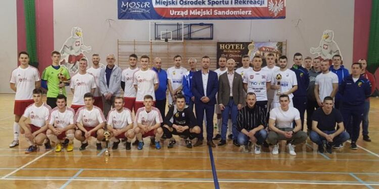 Sandomierz: Sport i pomoc czyli „Wiślacka Gwiazdka 2019”.