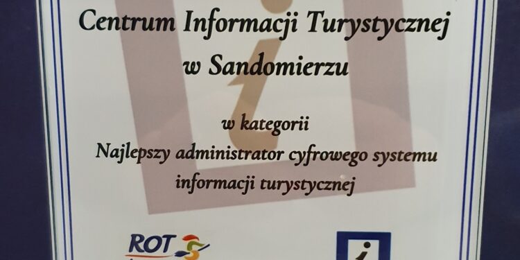 Sandomierz: Potrójny sukces Centrum Informacji Turystycznej.