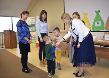 Stalowa Wola: Nagrody za surowce wtórne.