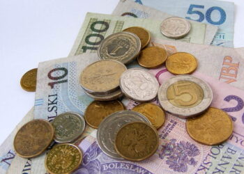 Cmolas: Ustalili stawki podatków.