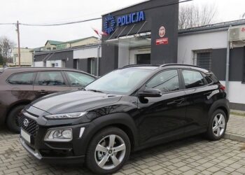 Nowa Dęba: Nowy nieoznakowany radiowóz dla policjantów