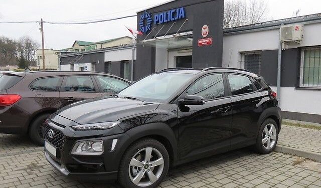 Nowa Dęba: Nowy nieoznakowany radiowóz dla policjantów