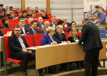 Stalowa Wola: Konferencja na styku BIZNES – NAUKA – STALOWA WOLA