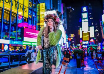 Sandomierz: Wernisaż fotografii Renaty Trybuły pt. „Między Manhattanem a lasowiacką strzechą”.