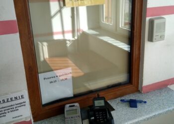 Sandomierz: Terminal płatniczy w kasie PGKiM.