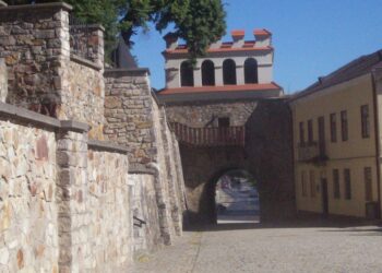Opatów: Kto się zajmie Bramą Warszawską?