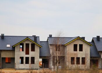 Tarnobrzeg. Ruch budowlany na terenie miasta.